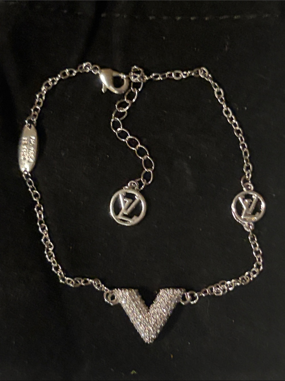 🪩 Crystal ‘Essential V’ Charm Bracelet / Anklet 🪩